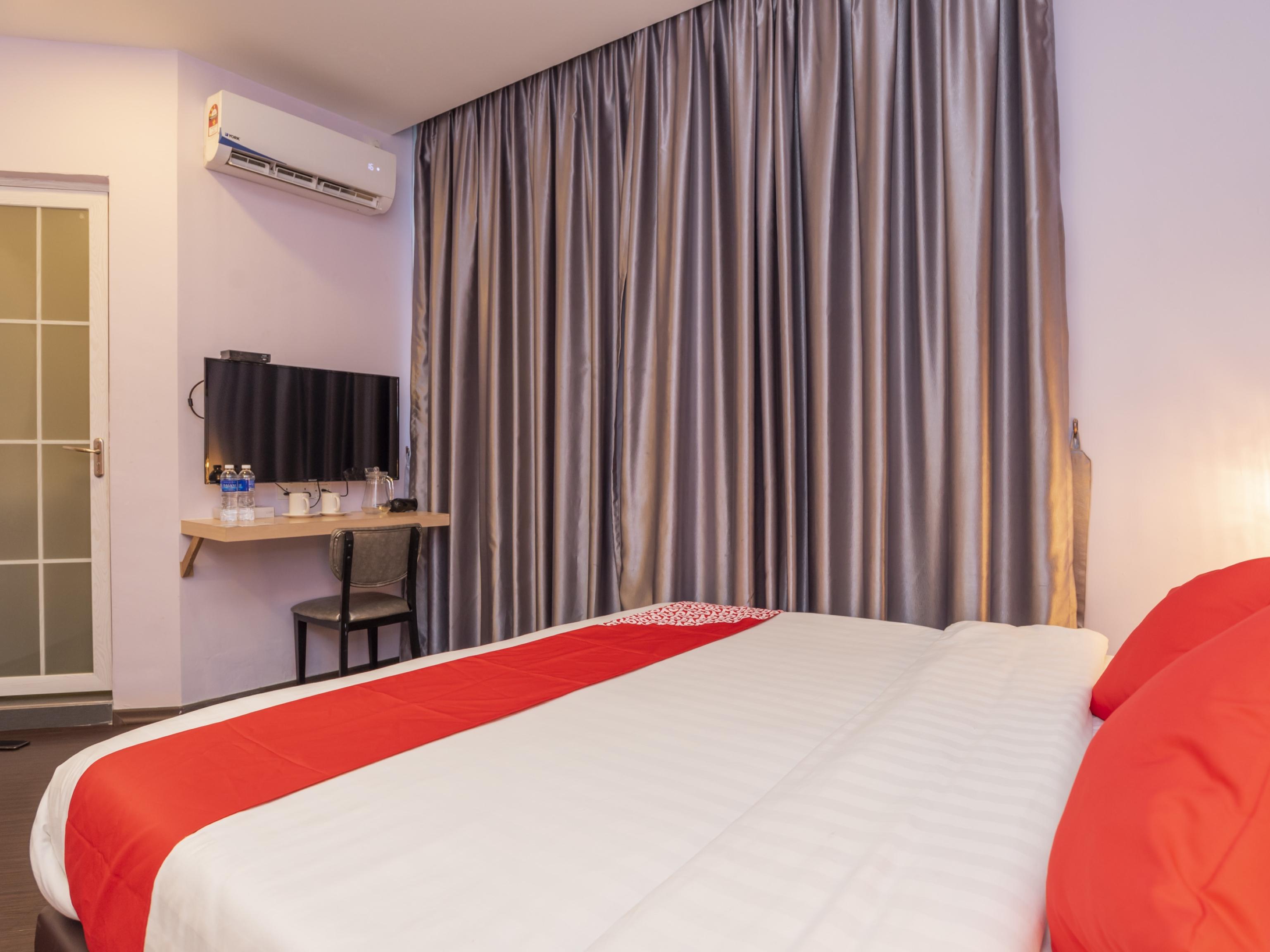 Zenz Hotel Kulai Esterno foto