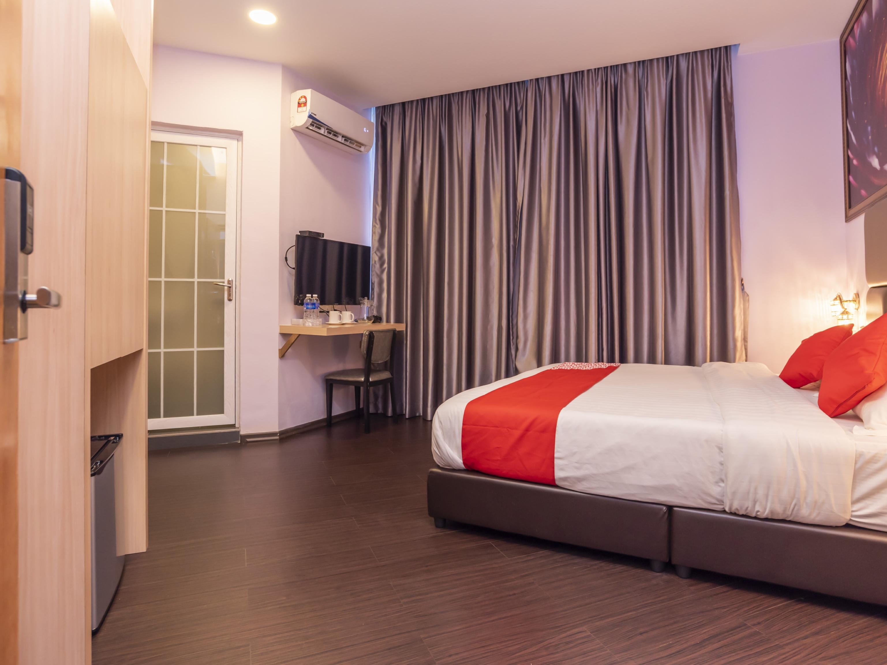 Zenz Hotel Kulai Esterno foto