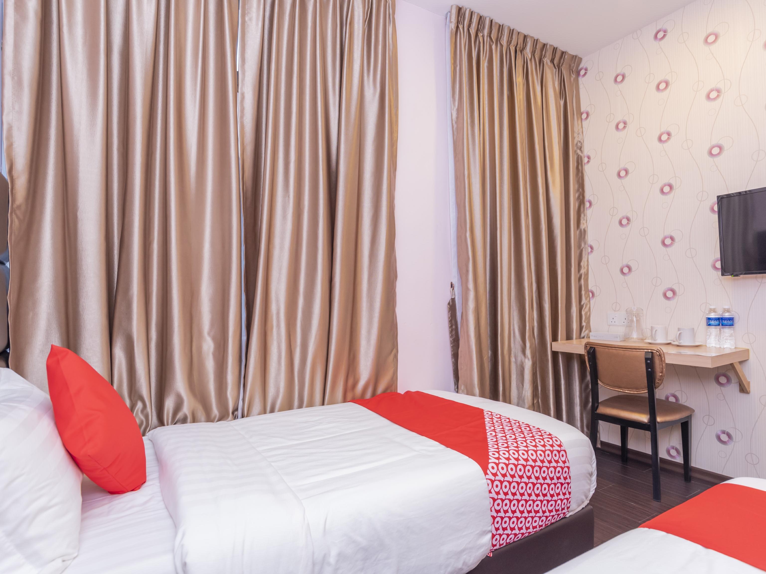 Zenz Hotel Kulai Esterno foto