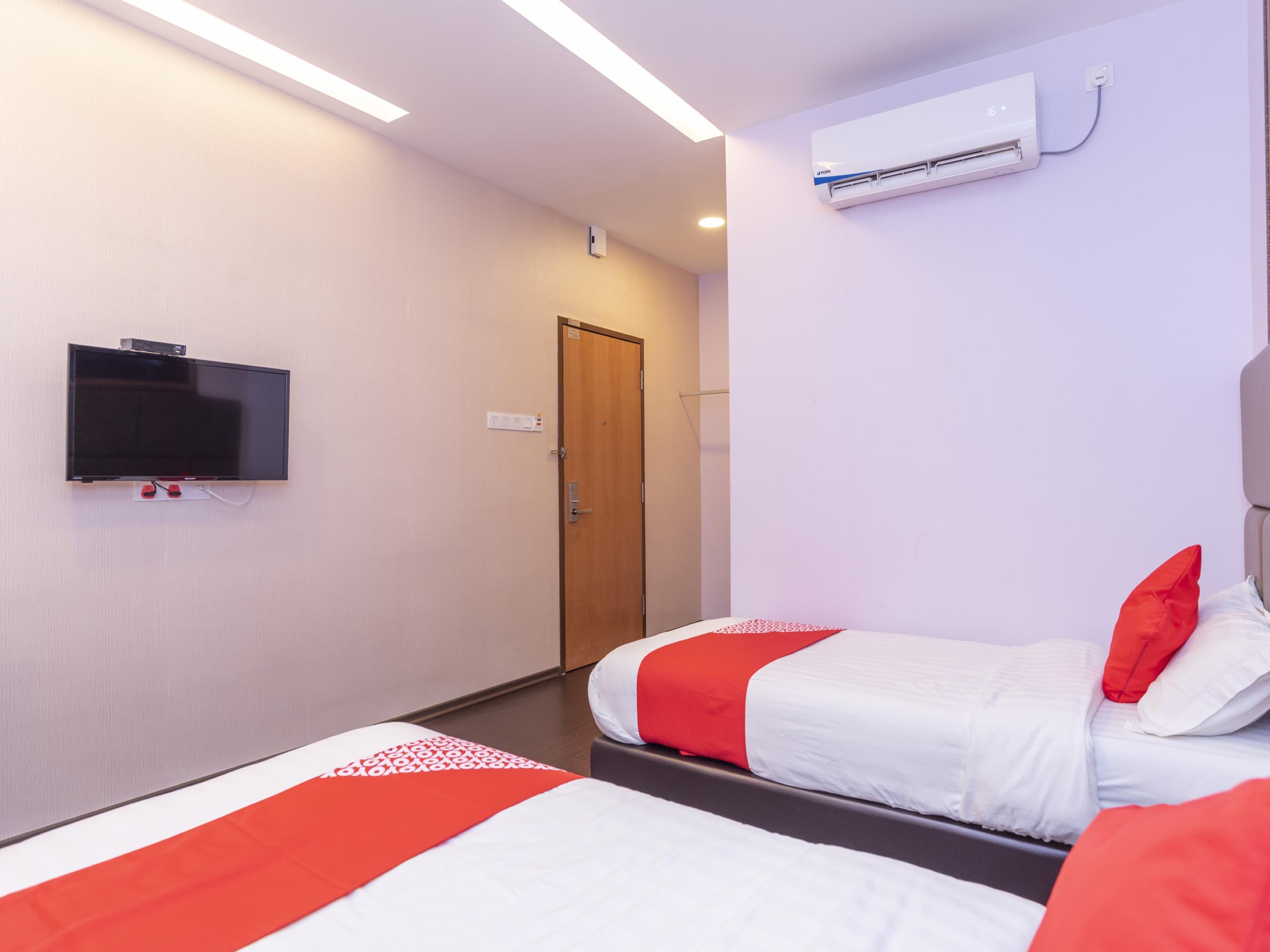 Zenz Hotel Kulai Esterno foto