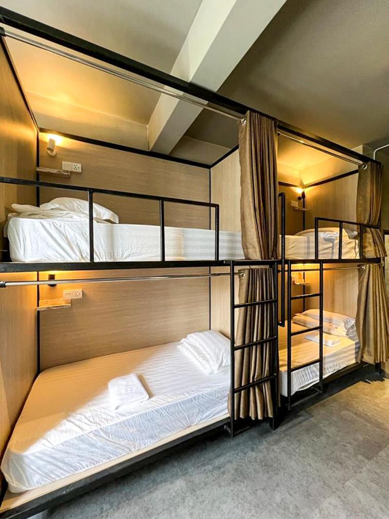 Zenz Hotel Kulai Esterno foto
