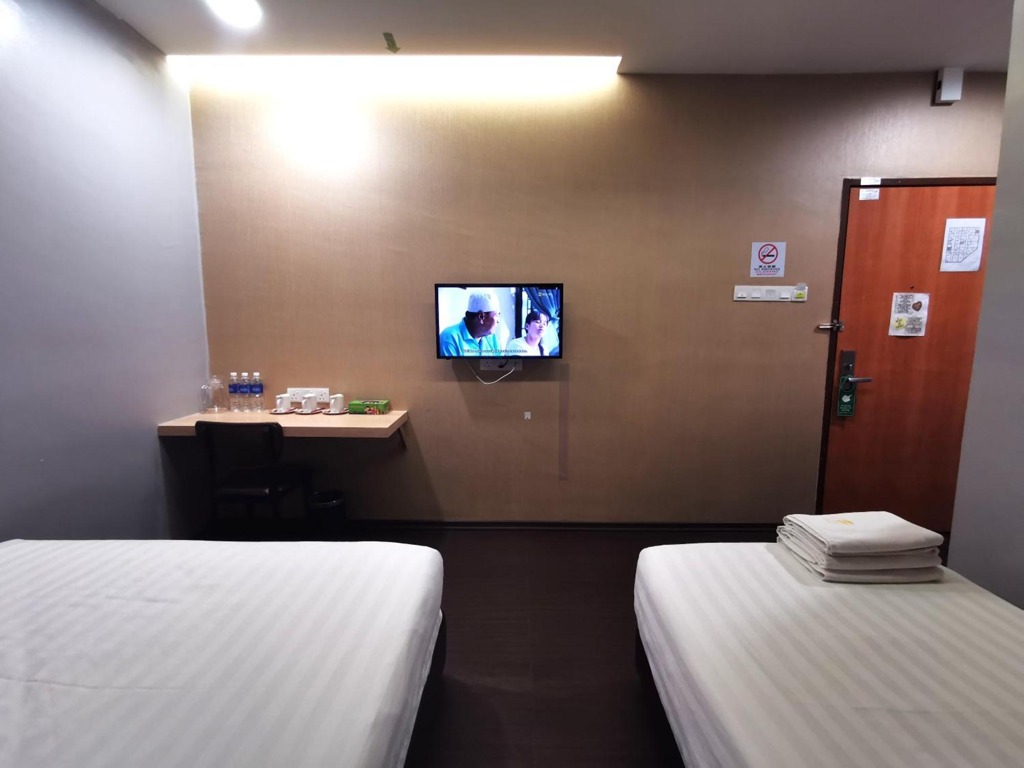 Zenz Hotel Kulai Esterno foto