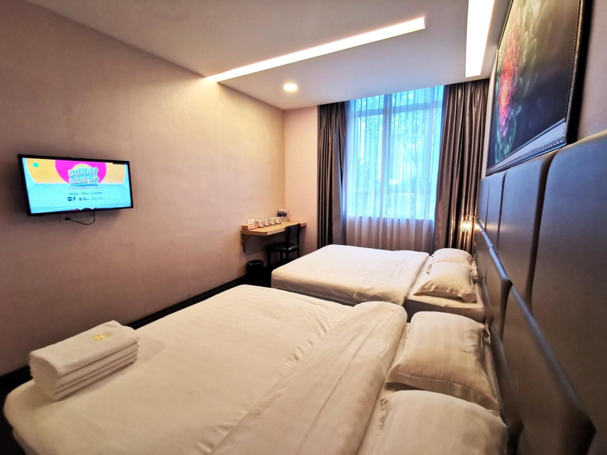 Zenz Hotel Kulai Esterno foto