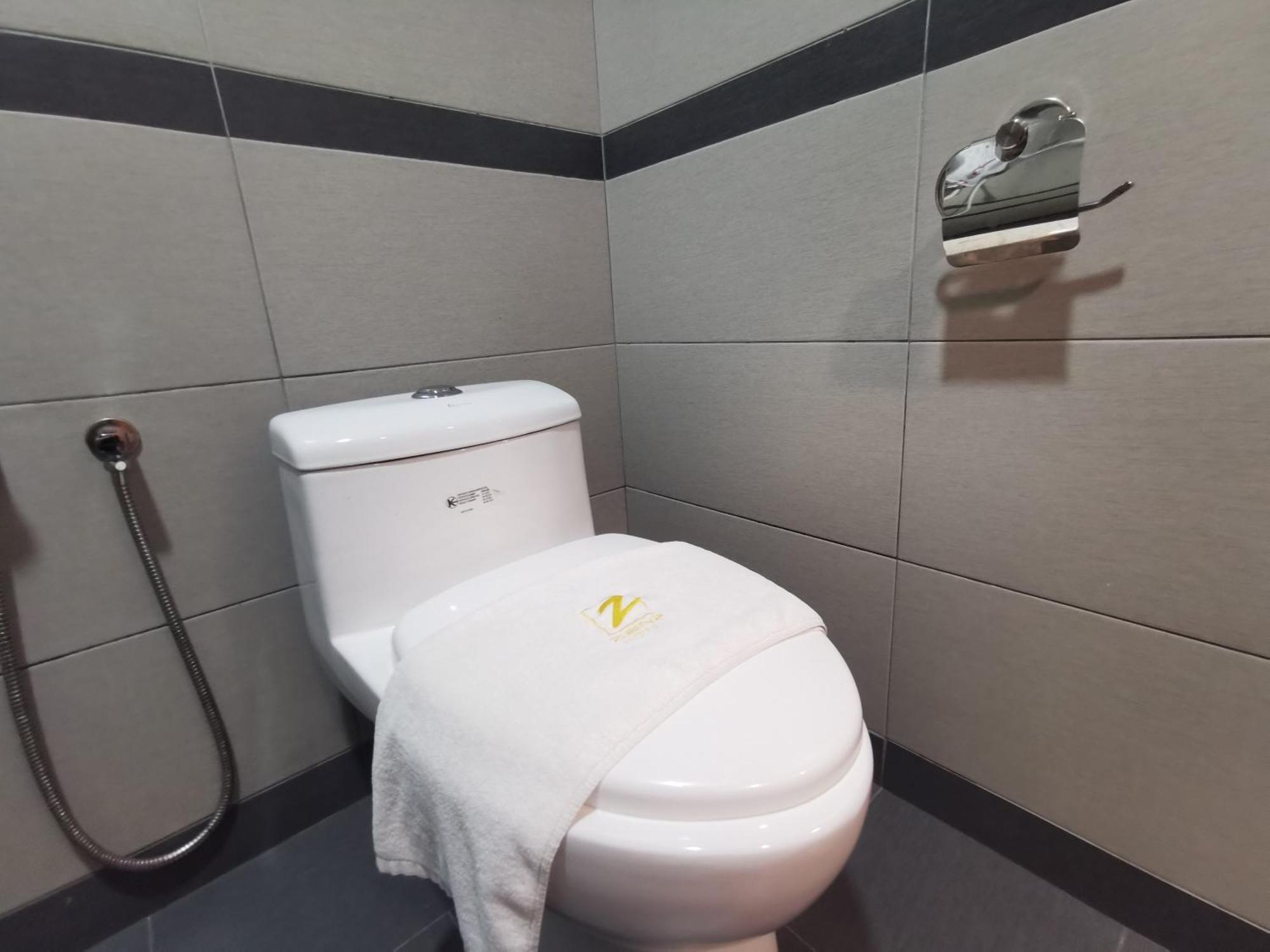 Zenz Hotel Kulai Esterno foto