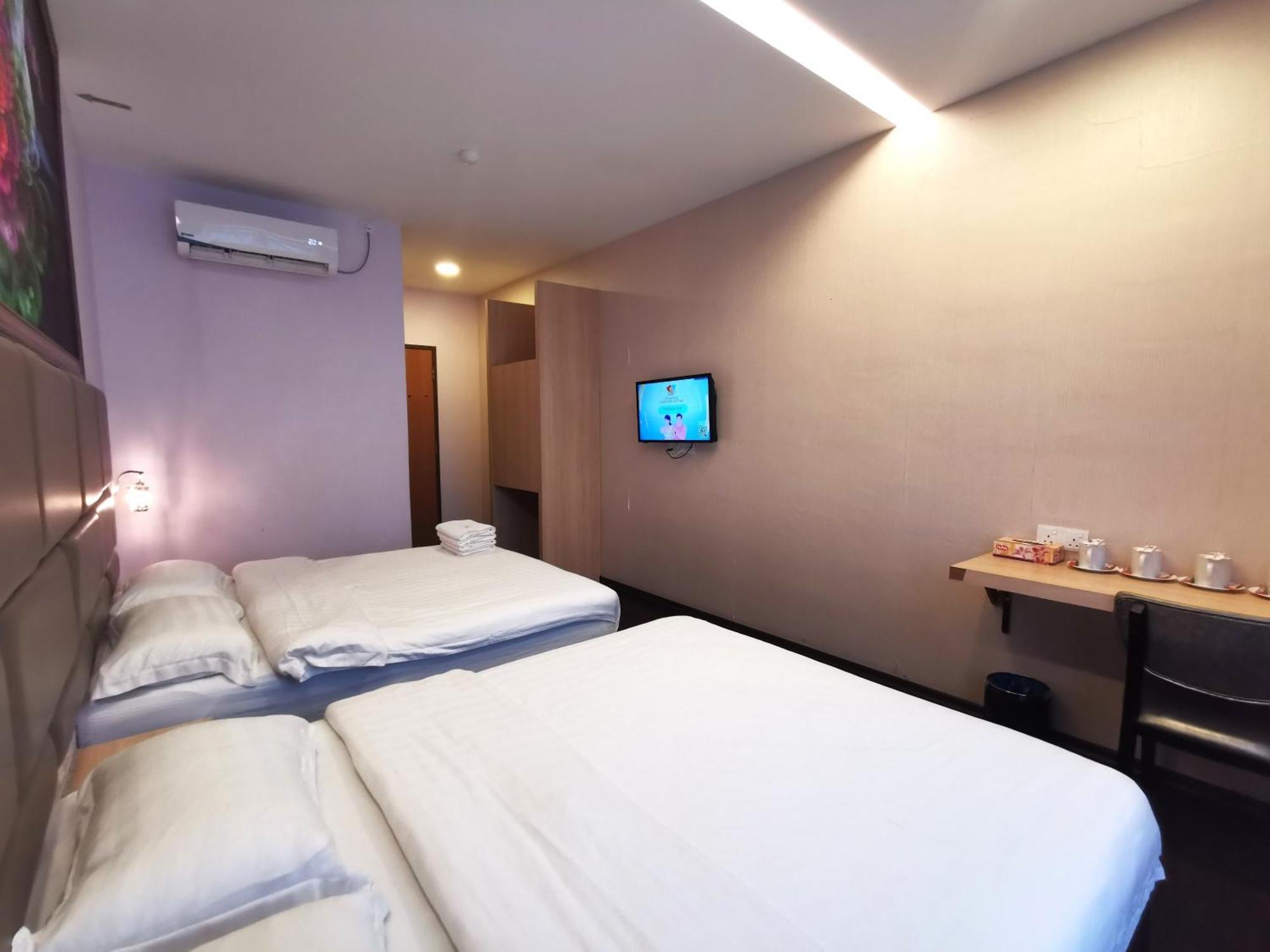 Zenz Hotel Kulai Esterno foto